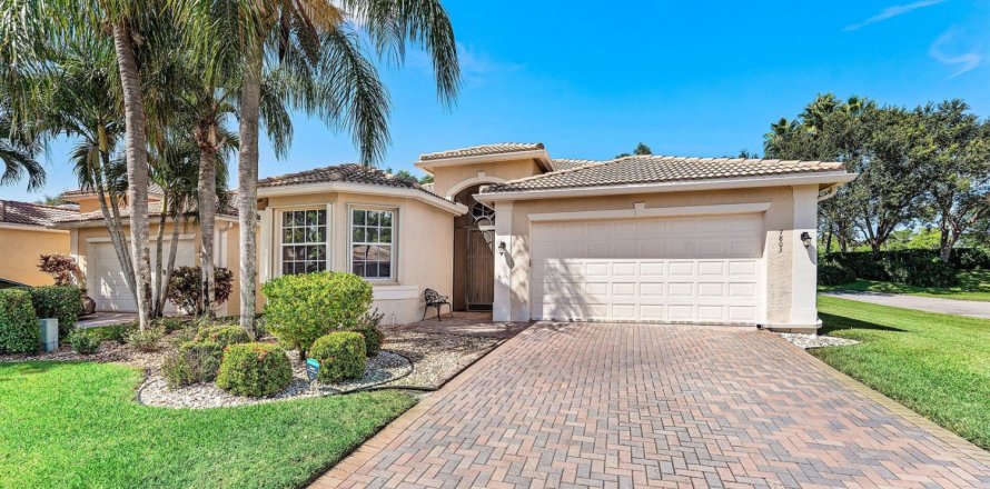 House in Lake Worth, Florida 3 bedrooms, 217.67 sq.m. № 2389822
