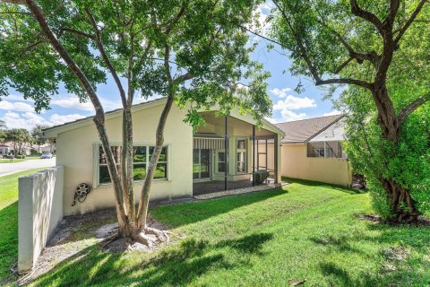 House in Lake Worth, Florida 3 bedrooms, 217.67 sq.m. № 2389822 - photo 29