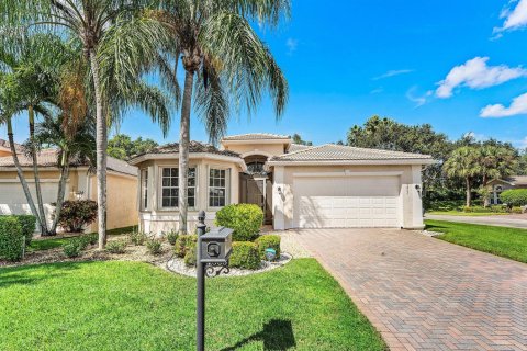 House in Lake Worth, Florida 3 bedrooms, 217.67 sq.m. № 2389822 - photo 2