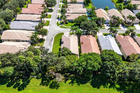 House in Lake Worth, Florida 3 bedrooms, 217.67 sq.m. № 2389822 - photo 6