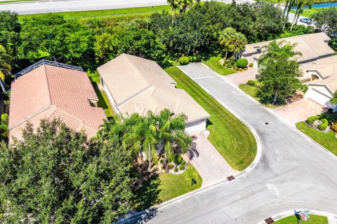 House in Lake Worth, Florida 3 bedrooms, 217.67 sq.m. № 2389822 - photo 4
