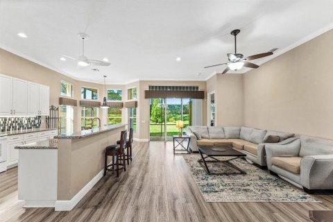 House in Lake Worth, Florida 3 bedrooms, 217.67 sq.m. № 2389822 - photo 24