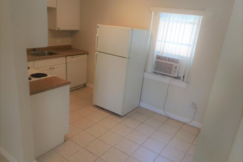 Apartamento en alquiler en West Palm Beach, Florida, 1 dormitorio, 46.45 m2 № 1216048 - foto 1
