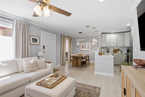 Condominio en venta en Saint Pete Beach, Florida, 2 dormitorios, 70.61 m2 № 2419536 - foto 11
