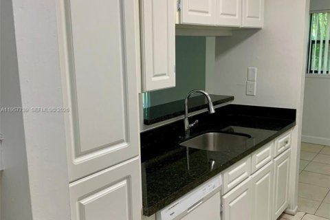 Apartamento en alquiler en Sunrise, Florida, 1 dormitorio, 58.53 m2 № 2011544 - foto 4