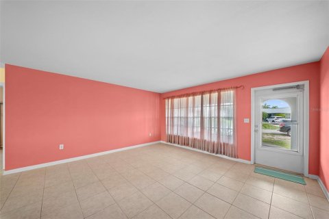 Villa ou maison à vendre à Port Charlotte, Floride: 3 chambres, 146.23 m2 № 2107777 - photo 6