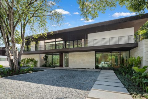 Casa en venta en Miami, Florida, 6 dormitorios, 820.61 m2 № 1483345 - foto 2