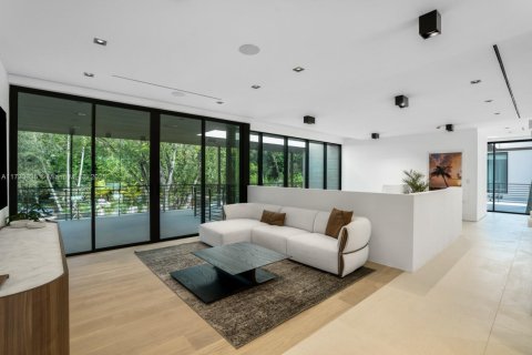 Casa en venta en Miami, Florida, 6 dormitorios, 820.61 m2 № 1483345 - foto 25