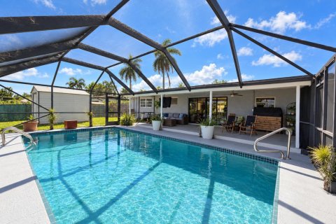 House in Palm Springs, Florida 3 bedrooms, 128.58 sq.m. № 2417934 - photo 7
