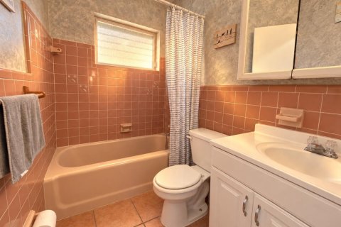 House in Palm Springs, Florida 3 bedrooms, 128.58 sq.m. № 2417934 - photo 29