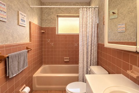 House in Palm Springs, Florida 3 bedrooms, 128.58 sq.m. № 2417934 - photo 28