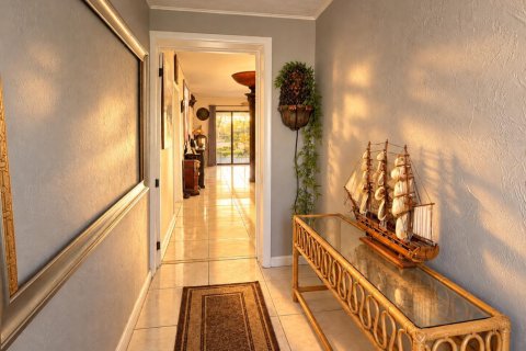 House in Palm Springs, Florida 3 bedrooms, 128.58 sq.m. № 2417934 - photo 11