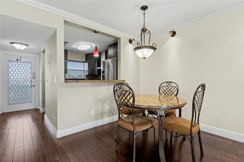 Copropriété à louer à Margate, Floride: 2 chambres, 73.39 m2 № 2043805 - photo 7