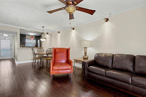 Copropriété à louer à Margate, Floride: 2 chambres, 73.39 m2 № 2043805 - photo 10