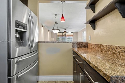 Copropriété à louer à Margate, Floride: 2 chambres, 73.39 m2 № 2043805 - photo 4