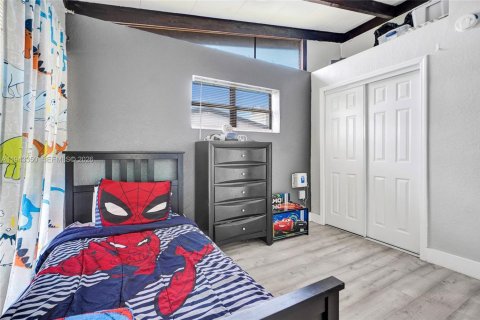 Casa en venta en Miami Gardens, Florida, 3 dormitorios, 135.17 m2 № 2000302 - foto 28