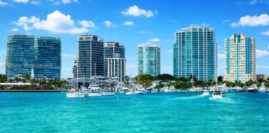 Condo in Miami, Florida, 3 bedrooms  № 2087586