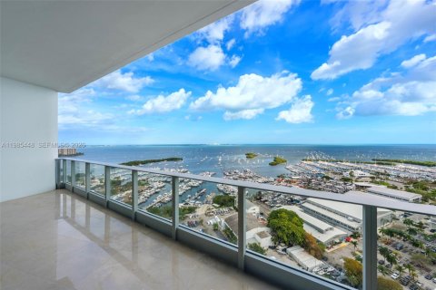 Condo in Miami, Florida, 3 bedrooms  № 2087586 - photo 2
