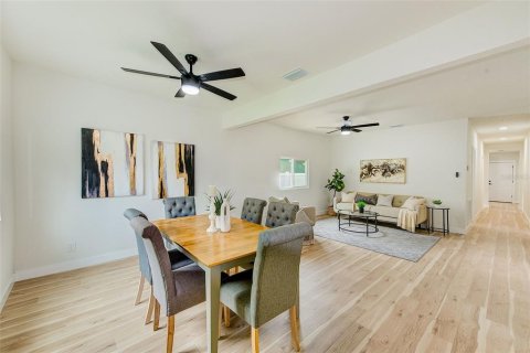 Villa ou maison à vendre à Tampa, Floride: 4 chambres, 145.67 m2 № 1913745 - photo 3