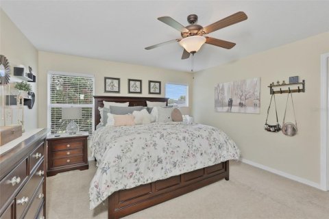 Townhouse in Tampa, Florida 3 bedrooms, 174.66 sq.m. № 2224961 - photo 19