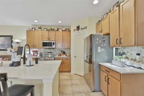 Townhouse in Tampa, Florida 3 bedrooms, 174.66 sq.m. № 2224961 - photo 12