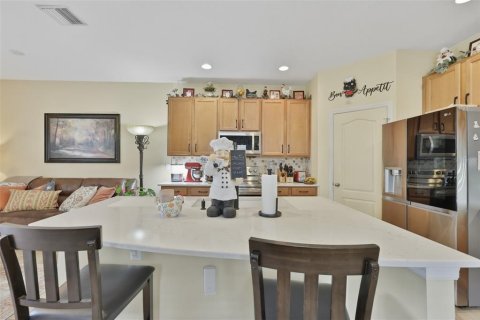 Townhouse in Tampa, Florida 3 bedrooms, 174.66 sq.m. № 2224961 - photo 11