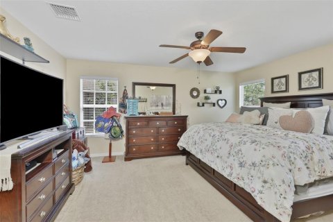 Townhouse in Tampa, Florida 3 bedrooms, 174.66 sq.m. № 2224961 - photo 18