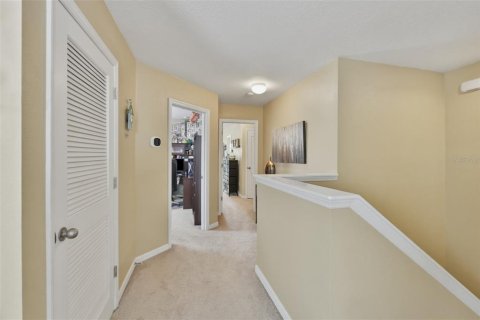 Townhouse in Tampa, Florida 3 bedrooms, 174.66 sq.m. № 2224961 - photo 15