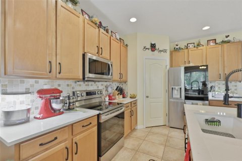 Townhouse in Tampa, Florida 3 bedrooms, 174.66 sq.m. № 2224961 - photo 10