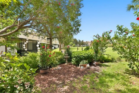 Townhouse in Tampa, Florida 3 bedrooms, 174.66 sq.m. № 2224961 - photo 29