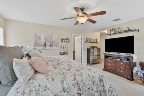 Townhouse in Tampa, Florida 3 bedrooms, 174.66 sq.m. № 2224961 - photo 16