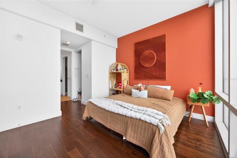 Condo in Orlando, Florida, 2 bedrooms № 2103607 - photo 15