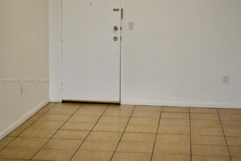 Condominio en venta en Miami, Florida, 2 dormitorios, 77.2 m2 № 2006115 - foto 4