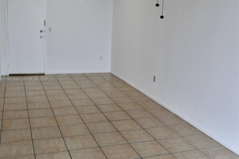Condominio en venta en Miami, Florida, 2 dormitorios, 77.2 m2 № 2006115 - foto 17
