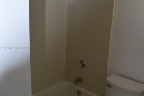 Condominio en venta en Miami, Florida, 2 dormitorios, 77.2 m2 № 2006115 - foto 16