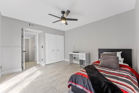 Touwnhouse à vendre à Davie, Floride: 3 chambres, 153.66 m2 № 2185934 - photo 25