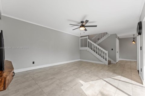 Touwnhouse à vendre à Davie, Floride: 3 chambres, 153.66 m2 № 2185934 - photo 7