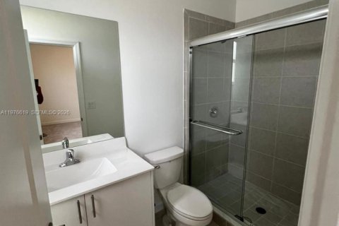 Townhouse in Homestead, Florida 3 bedrooms, 137.77 sq.m. № 2040562 - photo 8