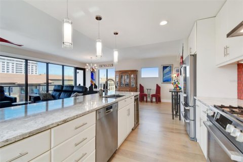 Condo in Saint Petersburg, Florida, 2 bedrooms  № 1773965 - photo 20
