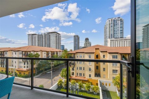 Condo in Saint Petersburg, Florida, 2 bedrooms  № 1773965 - photo 6