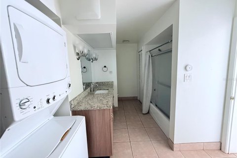 Apartamento en alquiler en Tarpon Springs, Florida, 1 dormitorio, 120.77 m2 № 1898579 - foto 12