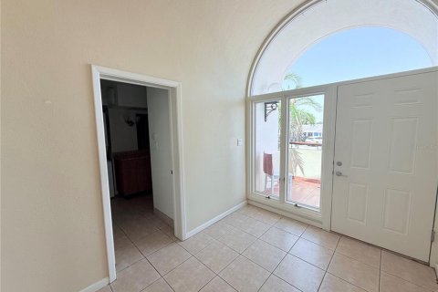Apartamento en alquiler en Tarpon Springs, Florida, 1 dormitorio, 120.77 m2 № 1898579 - foto 6