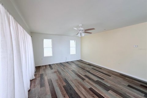 Apartamento en alquiler en Tarpon Springs, Florida, 1 dormitorio, 120.77 m2 № 1898579 - foto 8