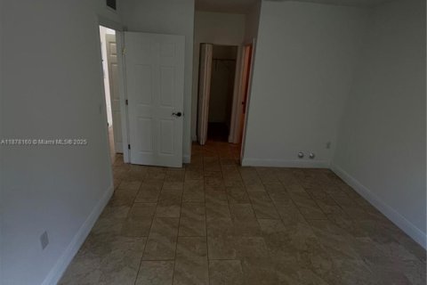 Apartment in Hialeah, Florida 2 bedrooms, 78.97 sq.m. № 1925344 - photo 10