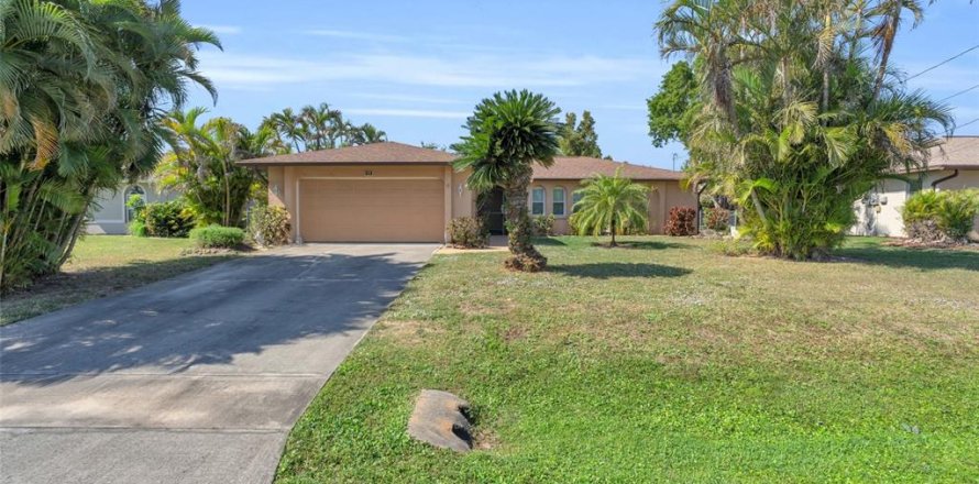 House in Cape Coral, Florida 2 bedrooms, 112.5 sq.m. № 1521082