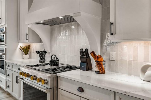 Condo in Sarasota, Florida, 5 bedrooms № 2120697 - photo 26