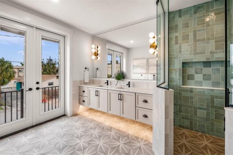 Condo in Sarasota, Florida, 5 bedrooms № 2120697 - photo 30