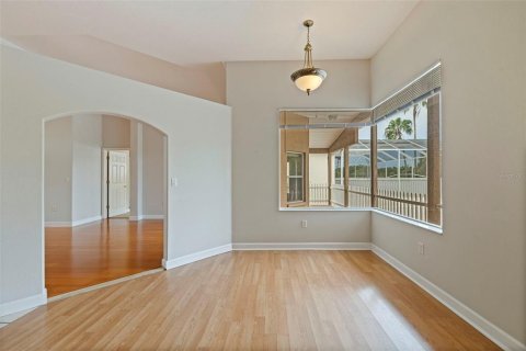 House in Seminole, Florida 4 bedrooms, 244.15 sq.m. № 2394412 - photo 16