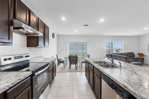 Villa ou maison à vendre à Winter Haven, Floride: 5 chambres, 241.64 m2 № 2350290 - photo 10