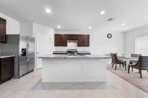 Villa ou maison à vendre à Winter Haven, Floride: 5 chambres, 241.64 m2 № 2350290 - photo 5